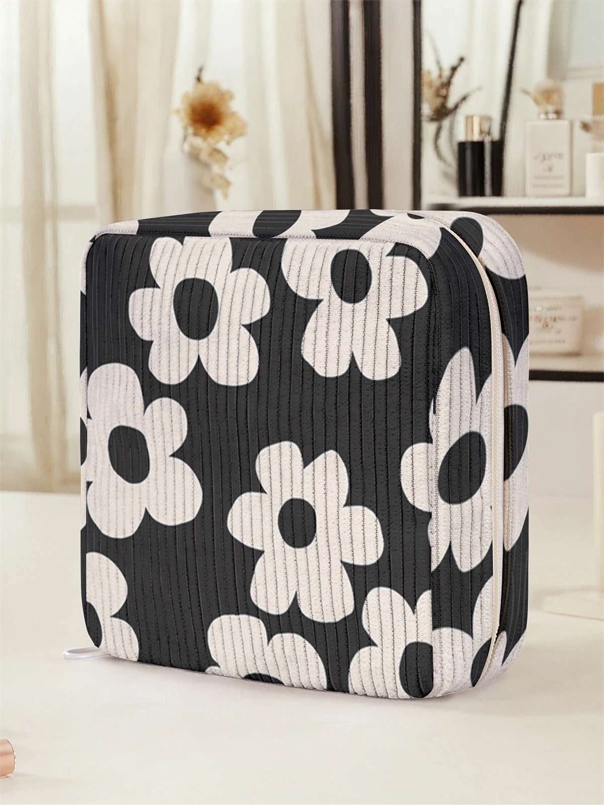 Floral pattern printed sanitary napkin storage bag, women's lightweight tissue bag, sanitary tissue bag