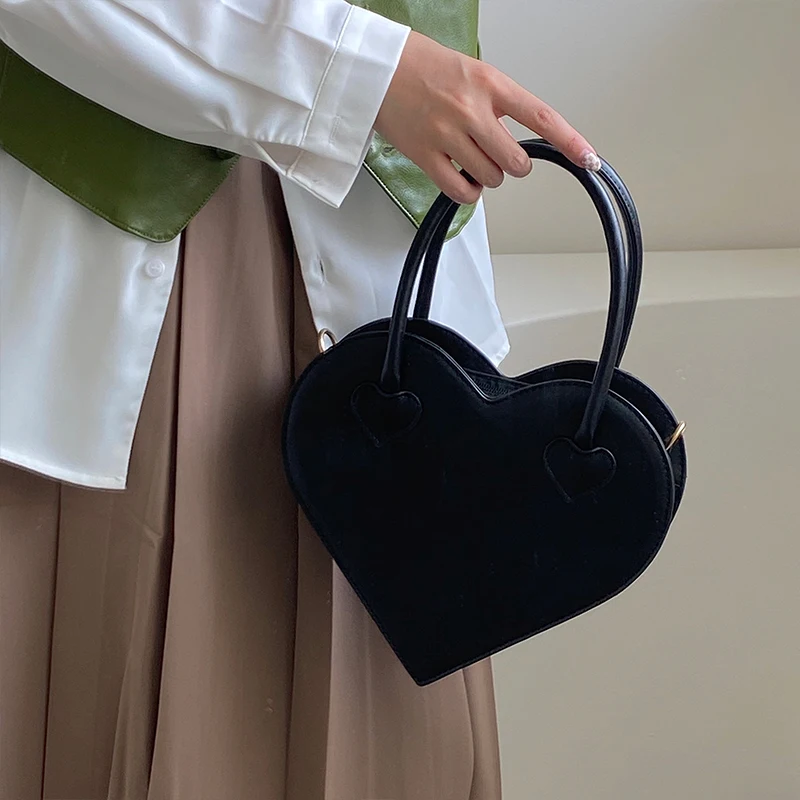 New Designer Heart Shape Bag Women′ S 2023 New Fashion Simple Handbag Retro  Black Shoulder Purses and Bags Ladies - China Bag and PU Lady Bags price