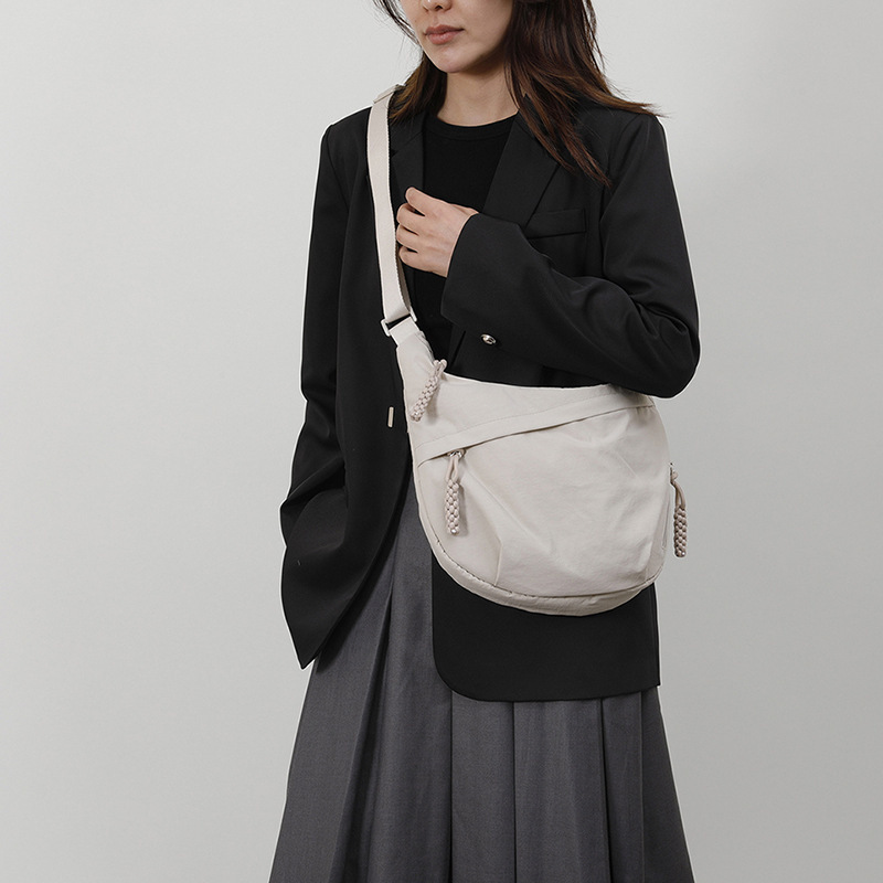 New Wheat Ear Zipper Crossbody Bag Fashionable Commuting Large Capacity Wrinkle Bag Fashionable Simple Casual Dumpling Bag