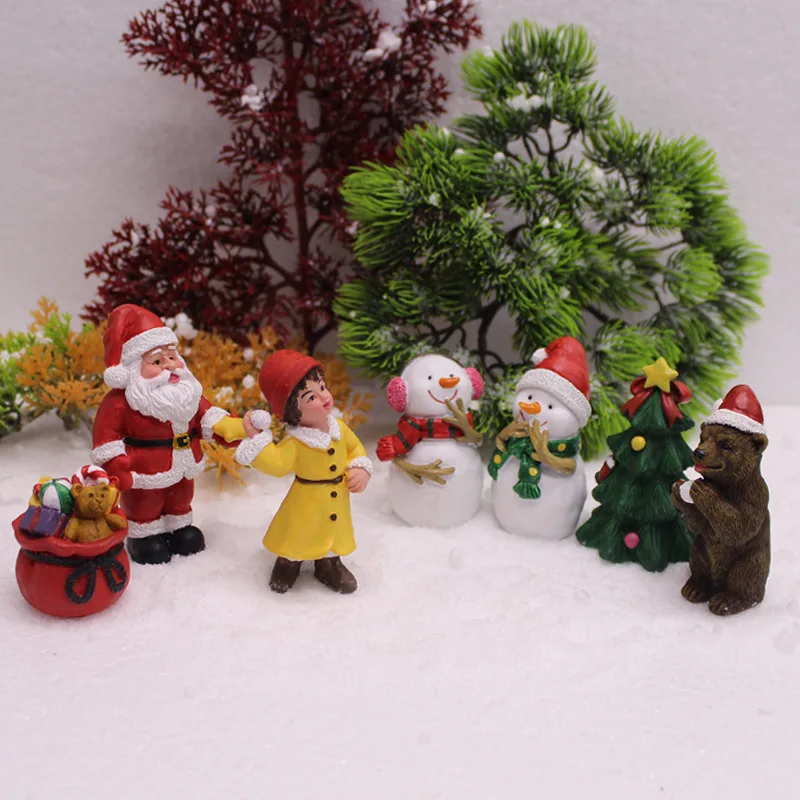 

Christmas Village Ornaments Microlandscape Resin Figurines Decoration Santa Claus Pine Needles Snow View Garden Bonsai