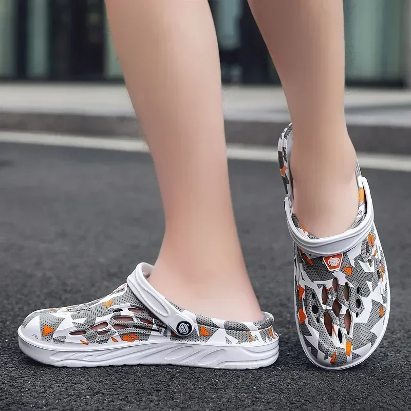 Men Summer Shoes Sandals Men's Holes Sandals Hollow Breathable Flip Flops Water Shoes Fashion Beach Slippers Anti-Slip EVA Sole