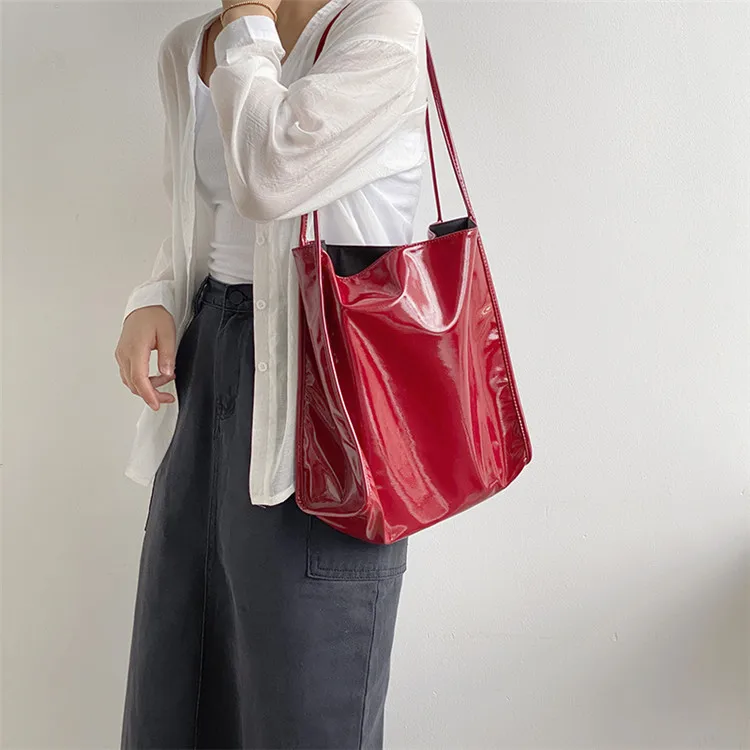 New Women's Bag 2023 Highlighter Patent Leather Shoulder Bag Large Capacity Tote Bag Purses For Women