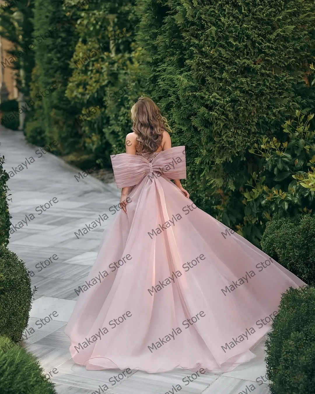 فستان سهرة أنيق بحورية البحر من الدانتيل مع ذيل طو...