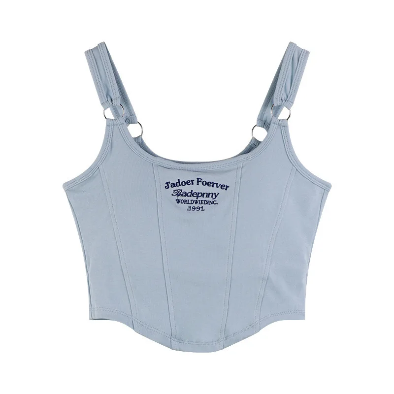 Рисунок 6 - Женский жилет с вышивкой и надписью