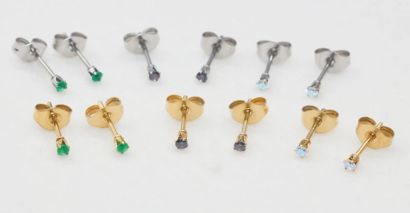 Super Mini 2mm Vintage grün ab Farbe Steine mit 316l Edelstahl Ohrring IP-Beschichtung keine verblassen Allergie frei Qualität Schmuck – Detail 1