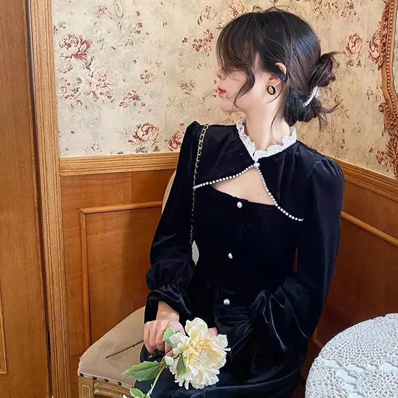 

Vintage Lace O-Neck Long Sleeve Dress for women Autumn/Winter High Waist Slim Button Velvet Dress Sexy Split Black Long Dresses
