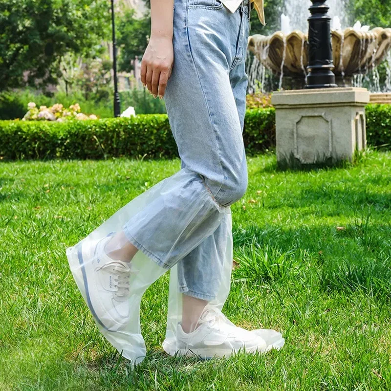 Motorradfahrer-Regenmantel, Motorrad-Regenstiefel, regnerische - Main Image