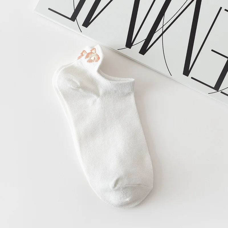 5 Paar süße weiße Socken für Damen, bestickt, kurze Söckchen, Kaffee, Kaninchen, Bär, Schleife, Liebesherz, Ausdruck, Baumwoll-Bootssocken – Detail 9