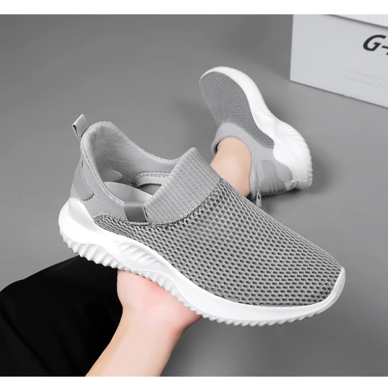 Men 2024 Spring/Summer New Mesh Single Shoes Lazy Kick Men's Shoes Soft, Breathable, and Cool Sports Shoes