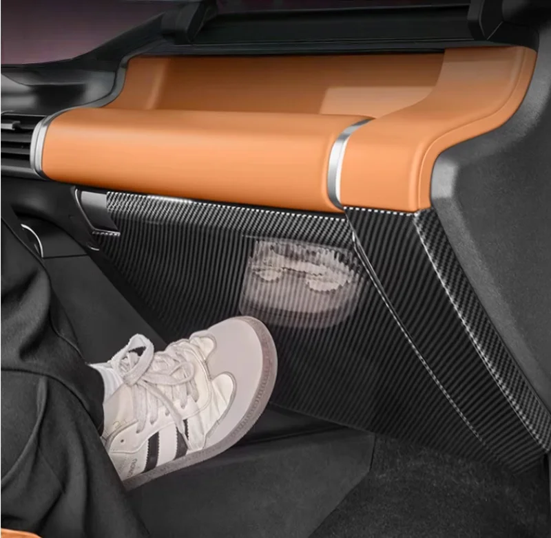 BYD Leopard 7 티타늄 7 탄소 섬유 질감 보호 패널 내부 액세서리용 자동차 승객 글러브 박스 안티 킥 가드
