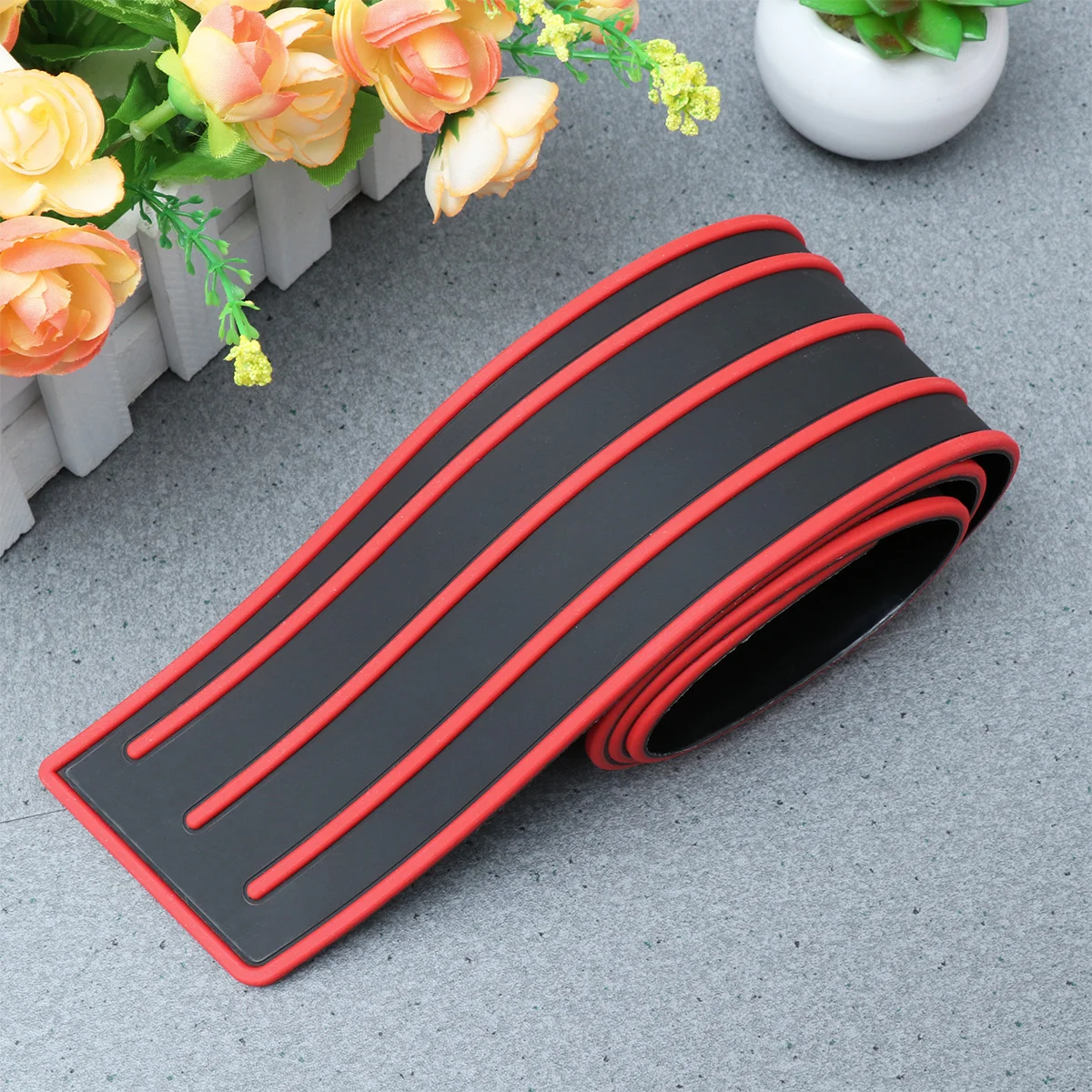 

Rear Bumper Protector Guard Universal Rubber Scratch- Resistant Trunk Door Entry Guards Accessories Trim Cover for SUV Cars