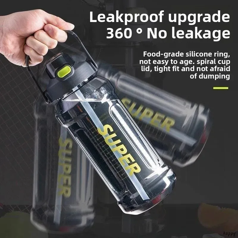 كوب بلاستيكي جديد ذو سعة كبيرة مع زجاجة مياه رياضية من القش للرجال كوب لياقة خارجي مع مقبض كوب مساحة للسلع المنزلية