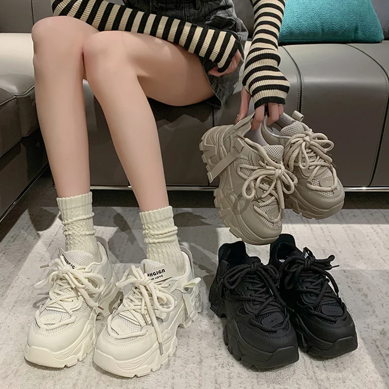 

Женские повседневные туфли, модные черные туфли с круглым носком, на платформе, с закрытым носком, на танкетке, Симпатичные маленькие толстые спортивные туфли, новинка 2023