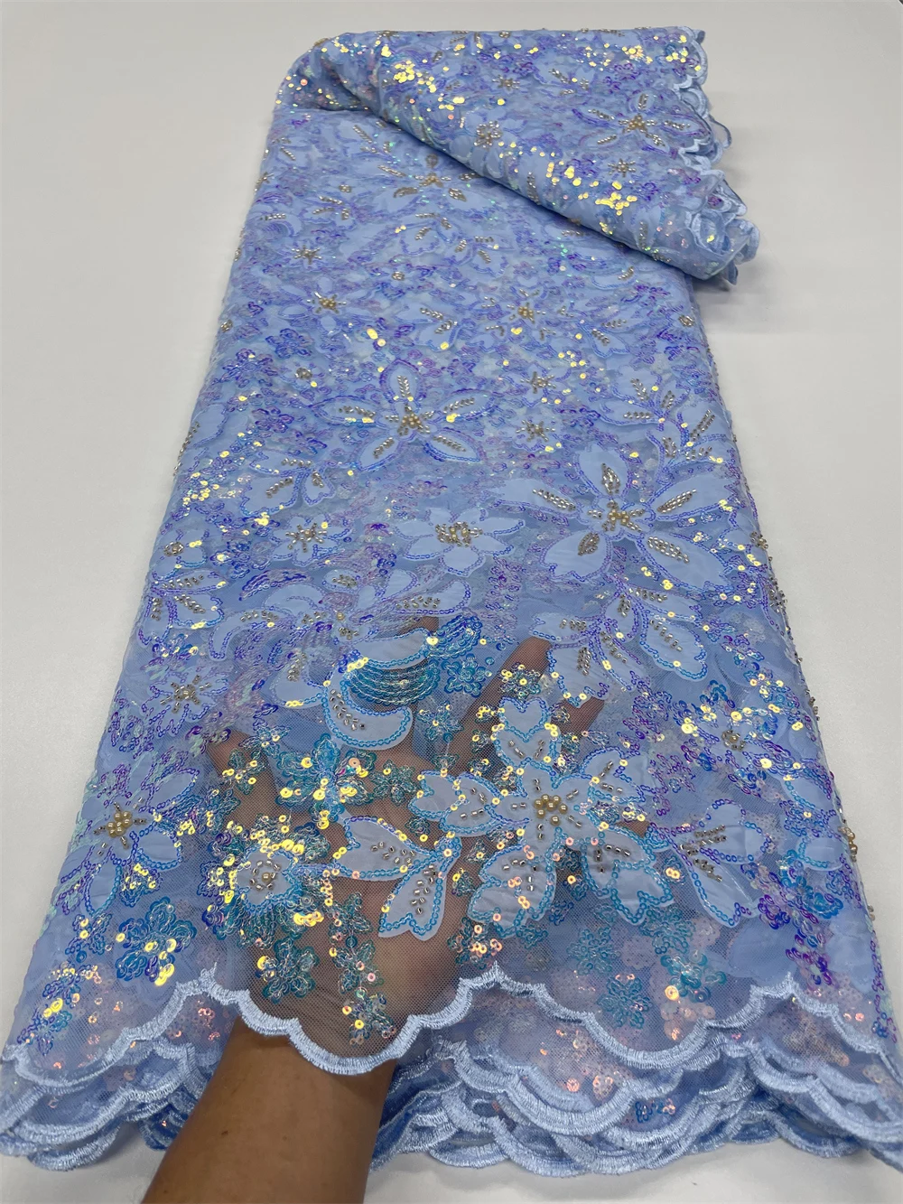 

2023 Latest African Beaded Lace Fabric White Embroidery French Mesh Sequins Lace Fabric Nigerian Tulle Lace For Party QF128