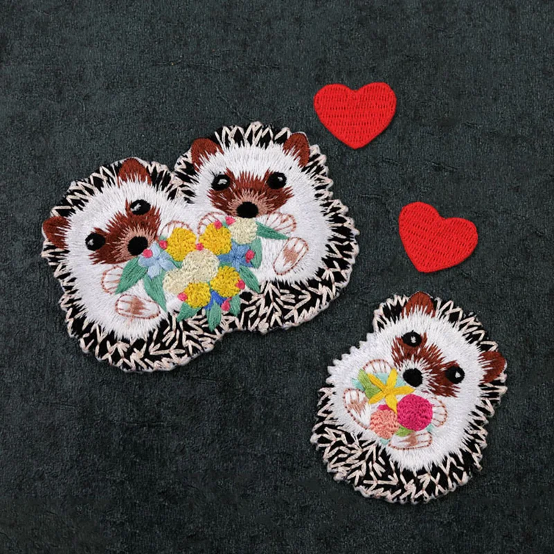 Stickerei DIY Igel Patch, Tier zum Aufbügeln, niedlicher kleiner modischer Stoffaufkleber, Jeans-Daunenjacke, Kleidungsdekoration, 1-teilig