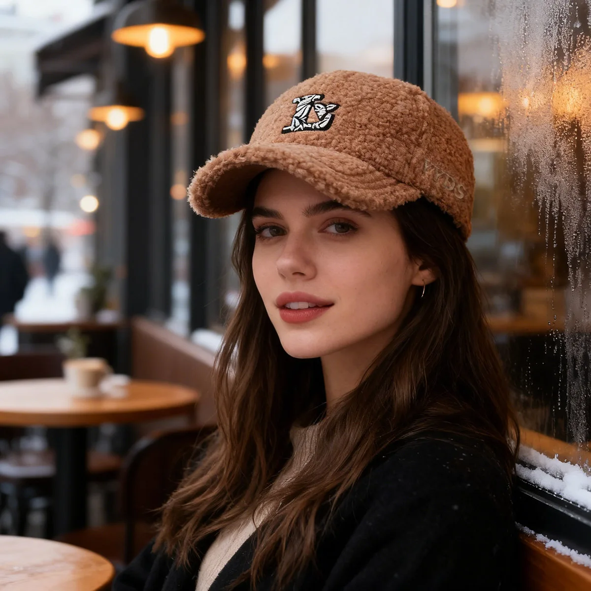 New Lamb Wool Plush Hat for Women, Autumn and Winter, Makes Face Look Smaller, Baseball Cap for Large Head Circumference, Warm Embroidered Thickened Peaked Cap