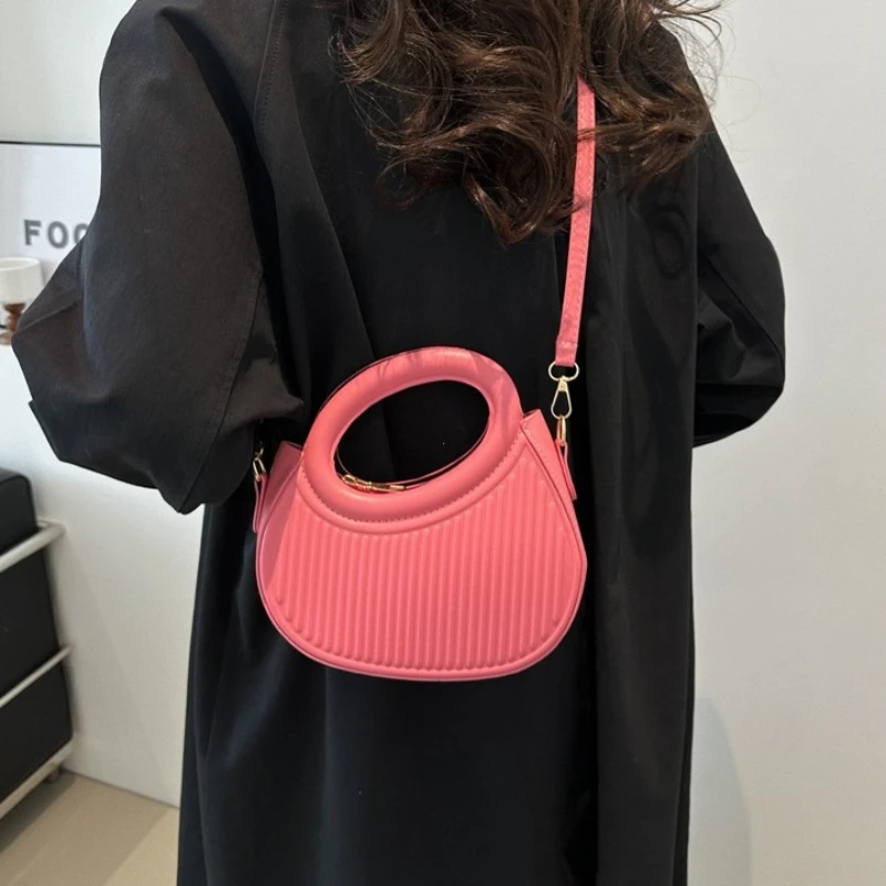 Chic Stripe Design Women's Shoulder Bag Fashion Elegant Round Handbags 2026 Trend Classic Commuting Crossbody Bags for Women