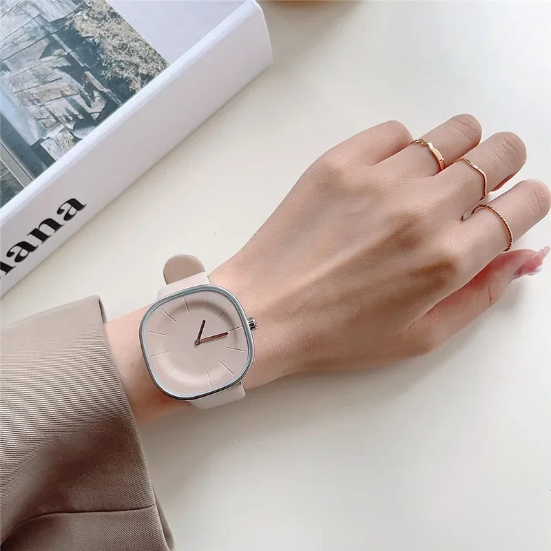 

Minimalism Luxury Women Watches Luxury Square Dial Leather Strap Lady Watch New Quartz Watch for Couple Wristwatchs Montre Femme