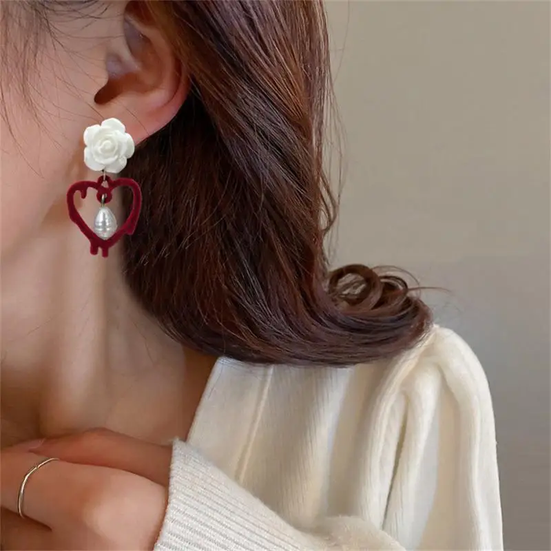 

1/3Pairs Vintage Burgundy Velvet Heart-shaped Earrings For Women's Exquisite Bow-knot Pearl Drop Earring Jewelry Party Gift