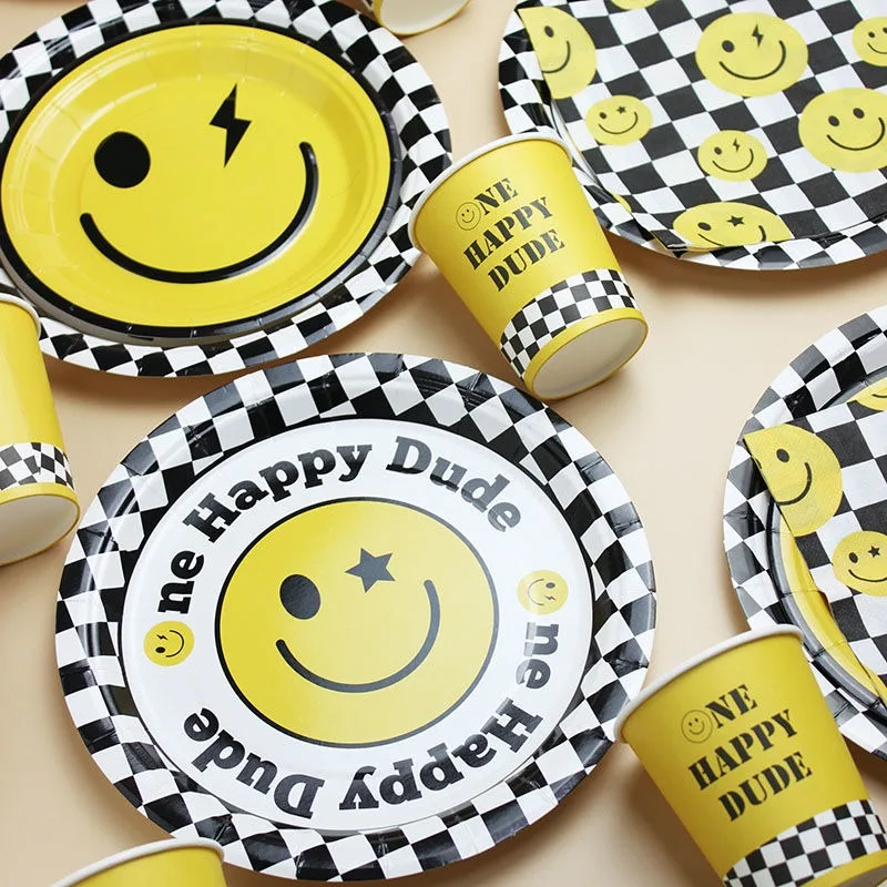 Ten pieces cute smiley face plates picnic party birthday party dessert cake plate
