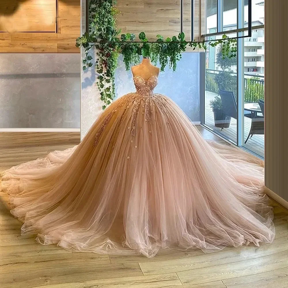 

New Prom Dress Sweethear Neck Princess Quinceanera Ball Gown Tulle Lace Flowers Appliques Evening Dress A-Line Wedding Dress