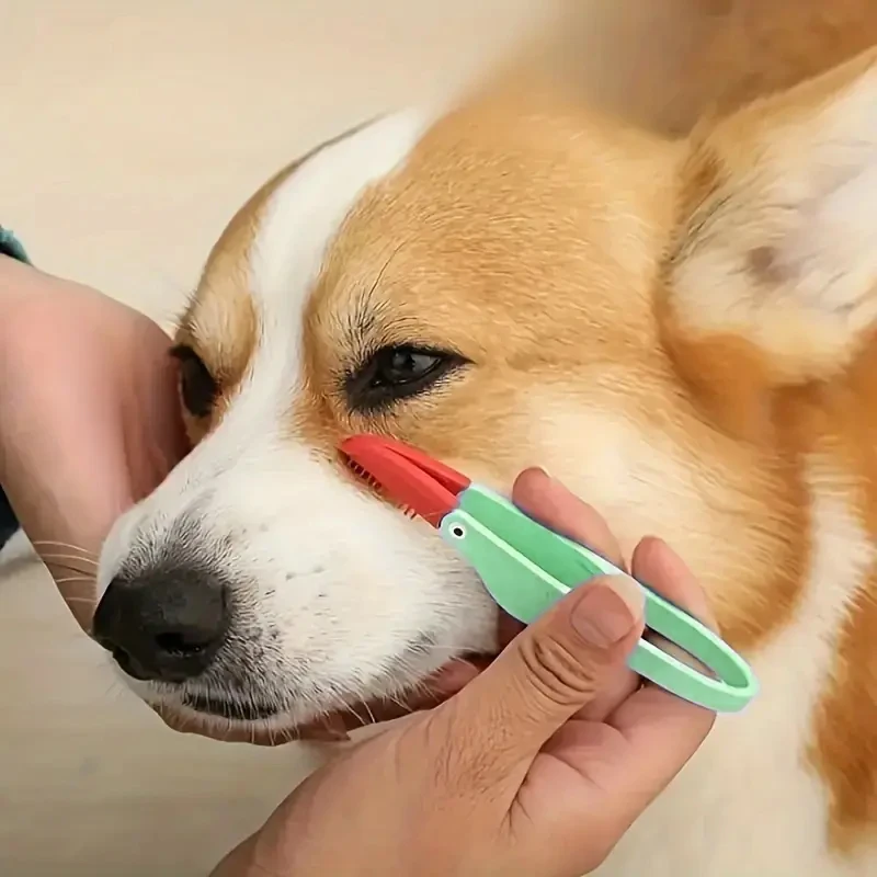 Gentle Eye Care Brush for Tear Stains 3