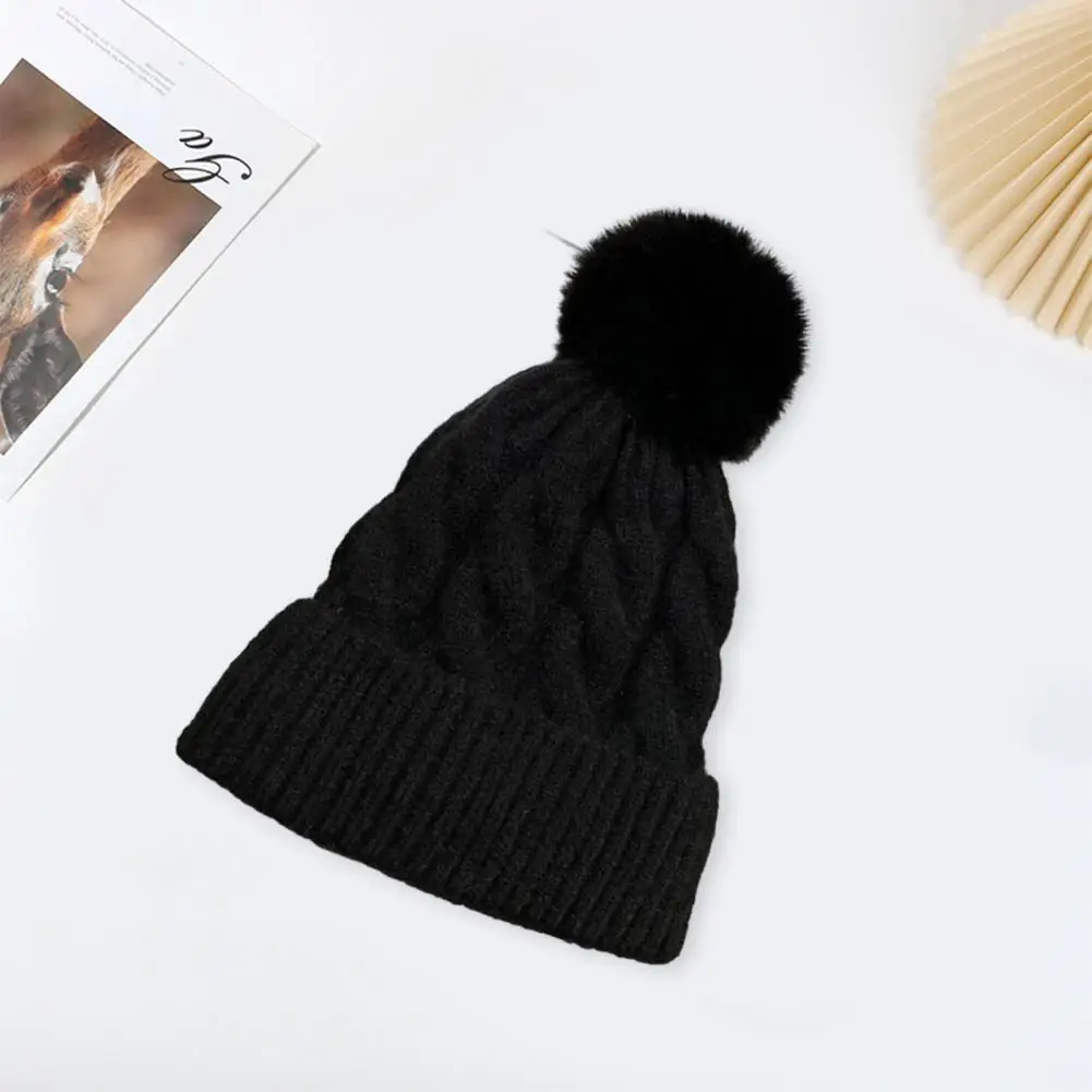 

Thermal Beanie Weather Winter Hat Cozy Stylish Winter Hats for Women Knitted Windproof Plush Ball Accented Beanies for Unisex
