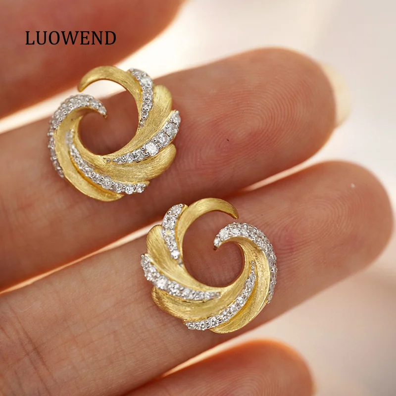 

LUOWEND 18K Yellow Gold Earrings Elegant Geometric Design 0.50carat Real Natural Diamond Stud Earrings for Women Wedding Jewelry