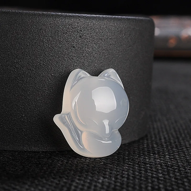 Natural Green Agate Fox Jade Pendant Necklace Chalcedony Carved Charm Jewellery Fashion Amulet for Men Women Lucky Pendants