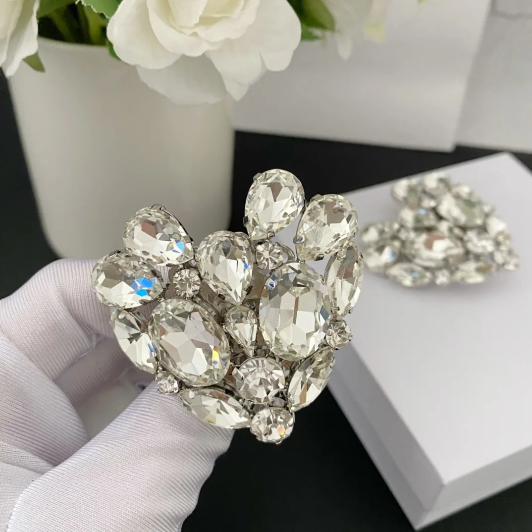 Earrings Light Luxury Vintage Heart-Shaped Earclips For Women Aretes De Mujer Pendientes Boucle D’Oreille Orecchini Clip De