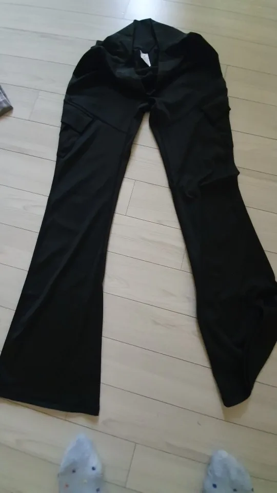 Stylish Plus Size Bootleg Yoga Pants with Pockets & Flare photo review