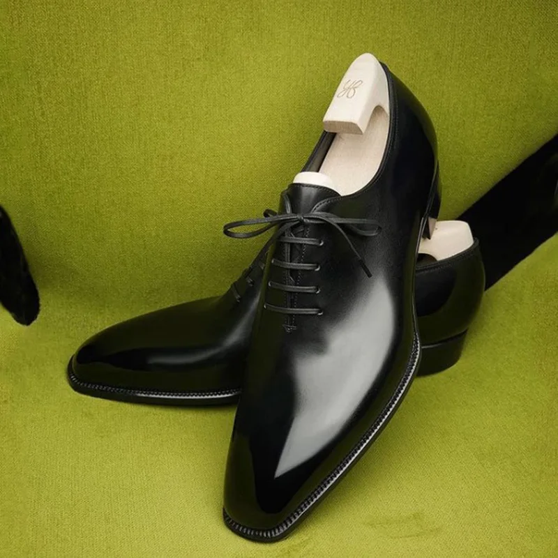 

Black Whole-cut Oxford Shoes Men Dress Shoes Leather Shoes Wedding Business Dress Nightclubs Oxfords Classic Lace Up Shoes