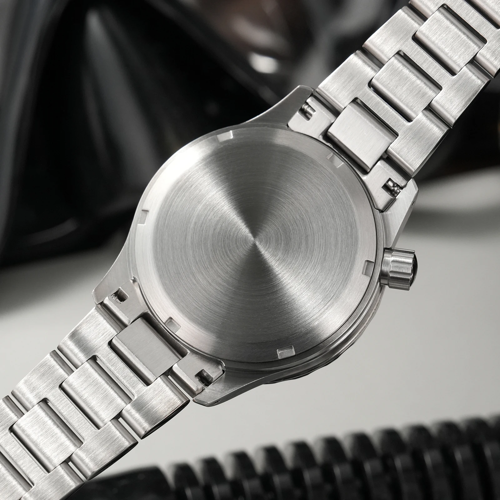 Militado ML20 Automatic Mechanical Watch | 39mm Luxury 200M Dive Watch