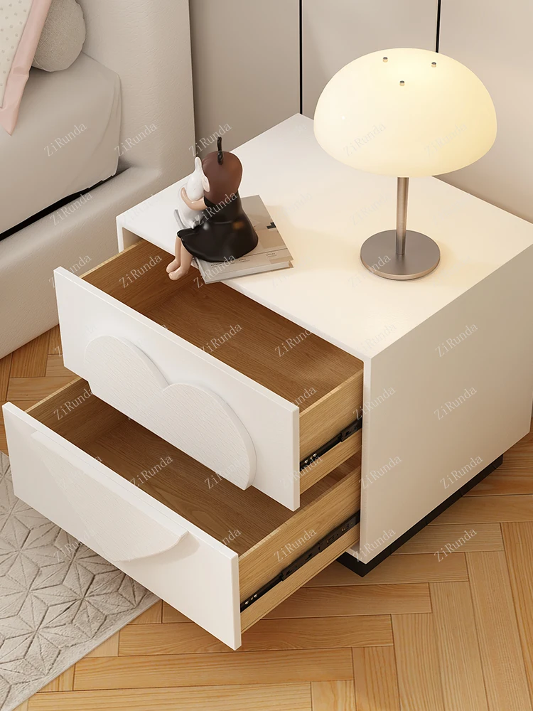 *Children's room solid wood bedside table
