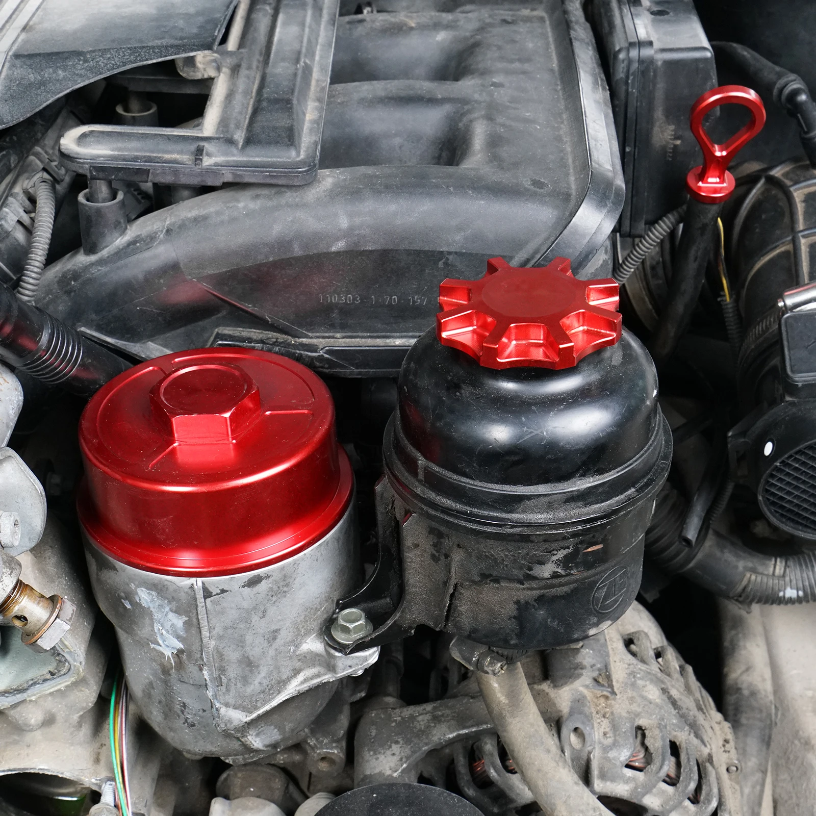 Power Steering Reservoir Cap for BMW E46 E90 E91 E36 E39 E60 E61 E87 X1 X3 X5 E53 Z3 Z4 E85 325i 328i 330i