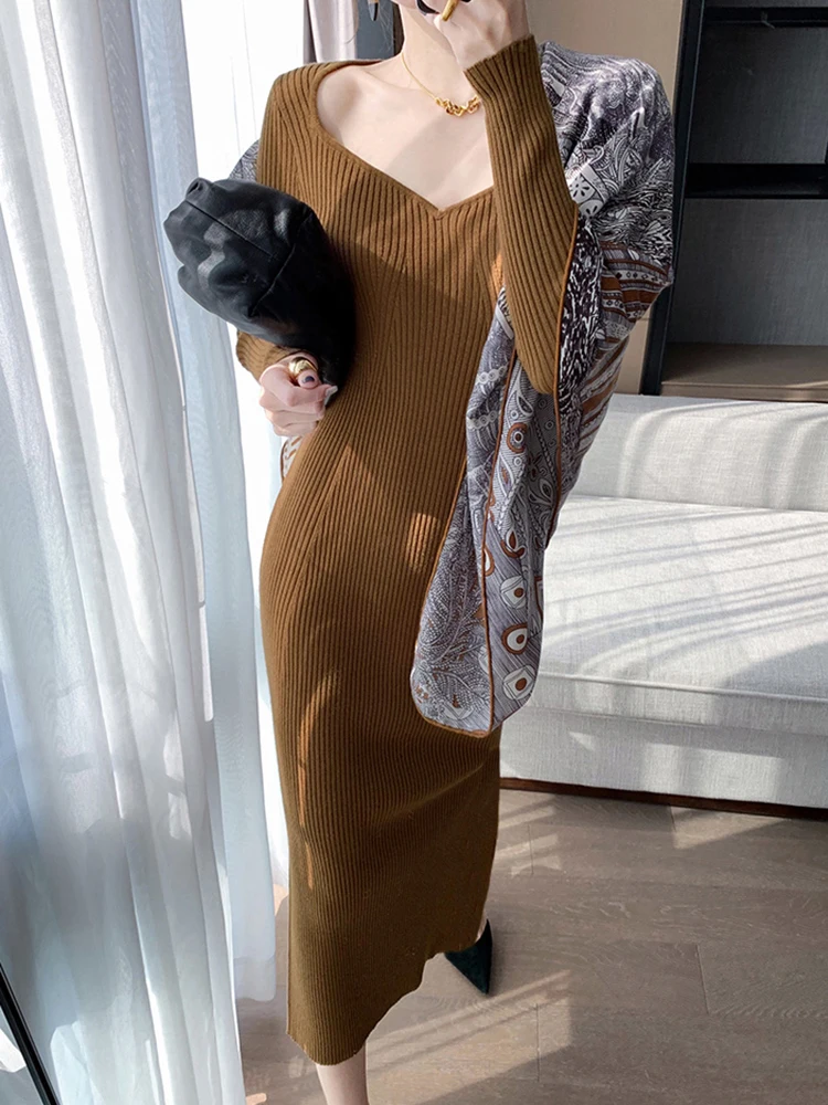 Elegant Long Silk Knitted Dress