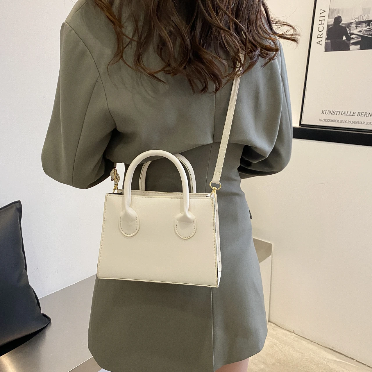 ショルダーバッグ Multi-strap mini square bag BLACK 2way スクエア ミニ ショルダーバッグ（ショルダーバッグ