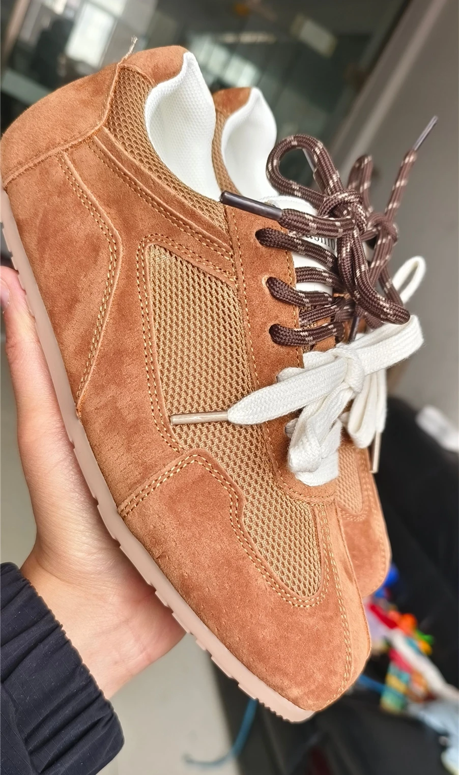 brown mesh