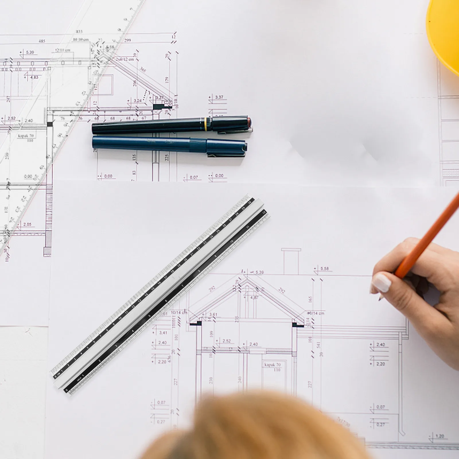 전문적인 알루미늄 스케일 자, 인체공학적으로 설계된 헤드, 명확한 눈금, 교육용 제도 도구용 정확한 측정 도구