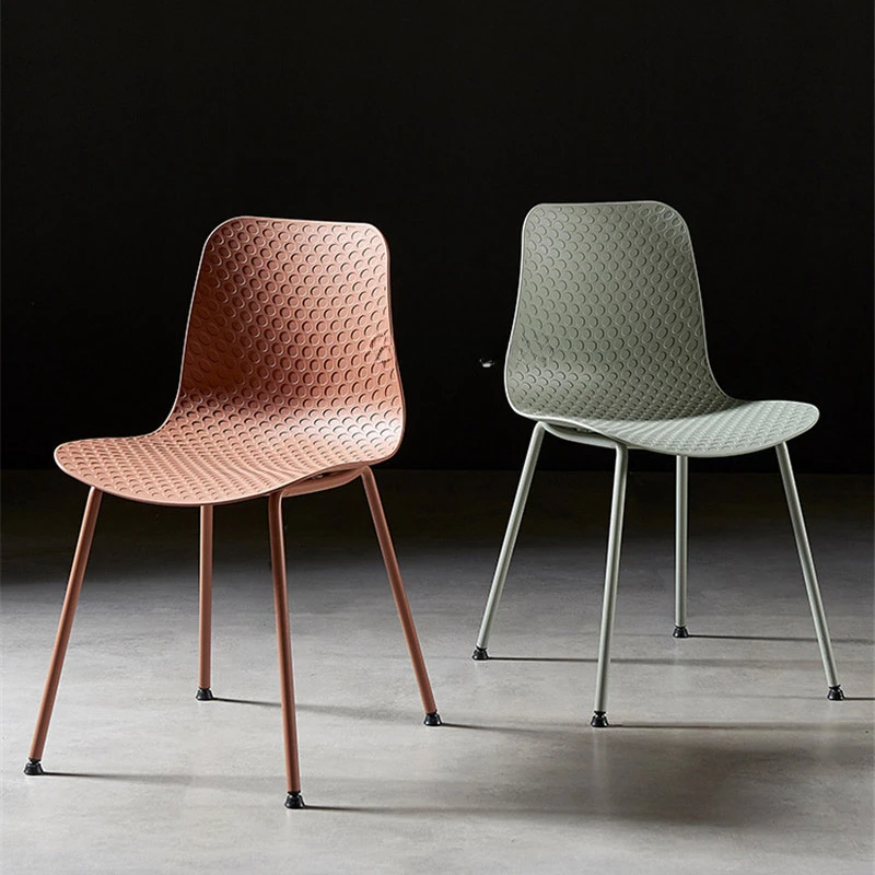 

Обеденные стулья в скандинавском стиле, современное минималистичное домашнее пластиковое кресло, офисное кресло, изогнутое дизайнерское кресло для досуга
