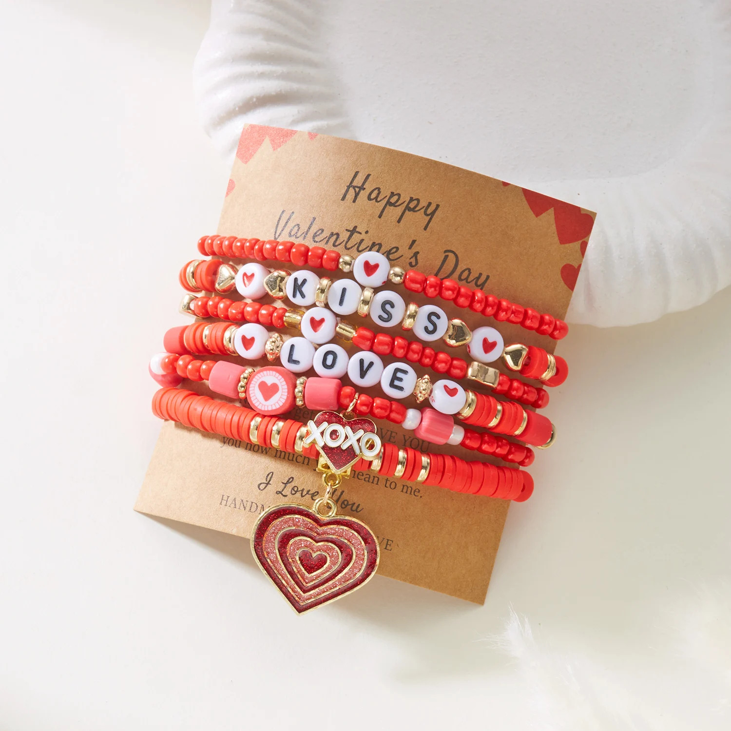 Modisches 6-teiliges Y2K Rosa Perlen Polymer Clay LOVE Herz Anhänger Armbänder Set für Frauen Geschenke für Liebhaber Valentinstag Schmuck