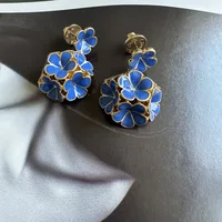 Bijoux Européens et Américains de Haute Qualité : Boucles d'Oreilles, Collier, Bracelet, Étoile de Mer K9, Longue Pampille, Fleur d'Hydrangea 4