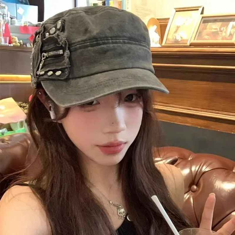 개인화 된 리벳 지퍼 디자인 플랫 탑 야구 모자 Y2K 봄 여름 여행 태양 보호 다목적 레트로 Newsboy Hat 여성