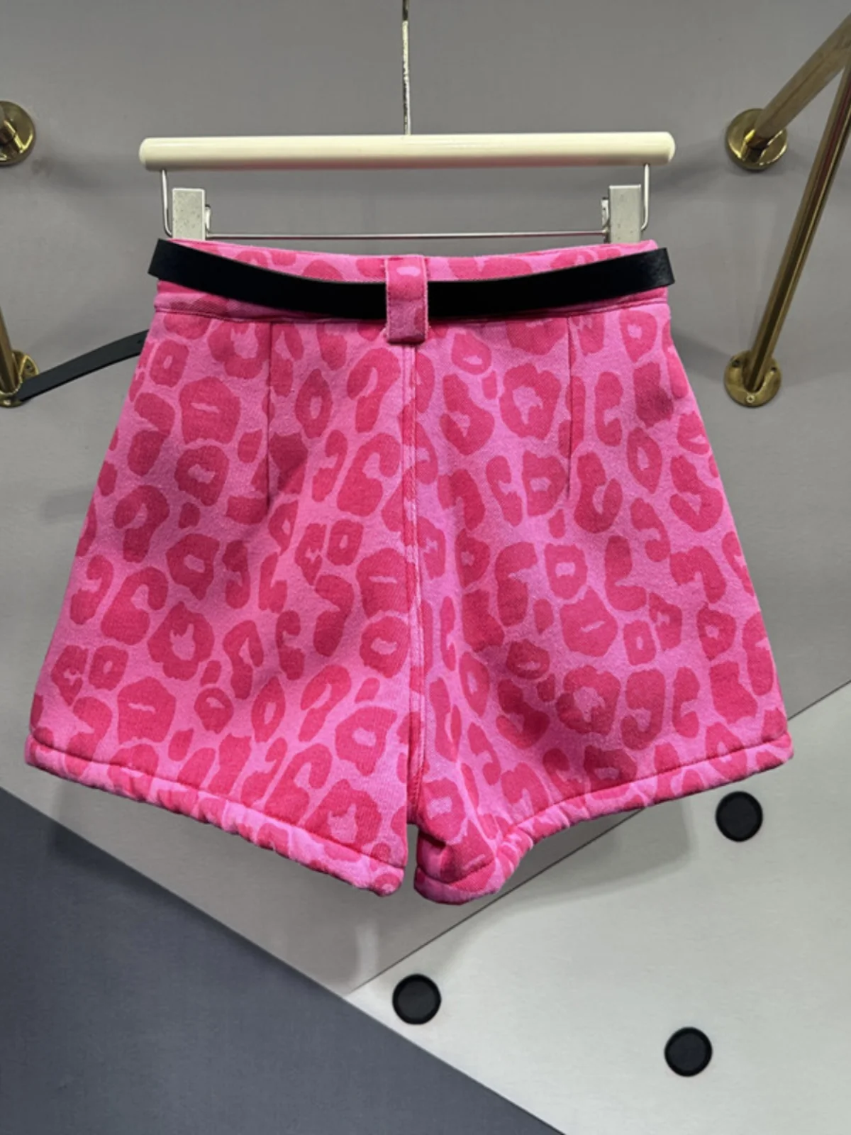 Pink Leopard Print Denim Shorts for Women 24 Spring New Casual All-Match Slimming Patch Pocket A- Line Wide-Leg Hot Pants Female