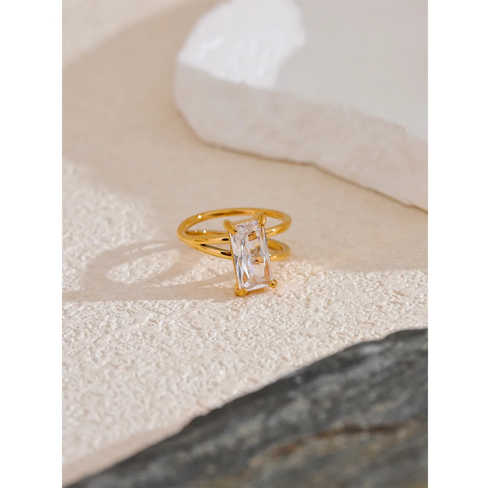 Yhpup Ring Cubic Zirconia Stainless Steel 18k Gold