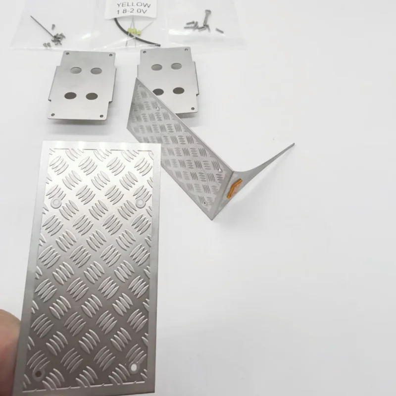 SCALECLUB 1/14 Schmutzfänger Unterfahrschutz Seitenleuchte Warnleuchte LED-Lichter Seitenlampe für Benz Scania MAN Tamiya LESU LKW DIY-Teile – Detail 5
