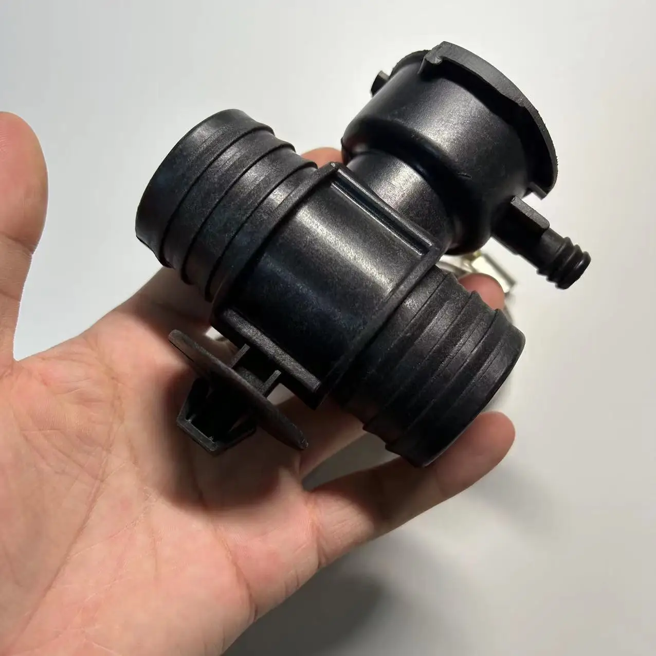 Per Dodge Journey Caliber Fiat Freemont Water Tank Filler Tee Tubo Di Alimentazione Dell'Acqua Superiore