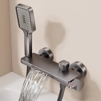 ครีมสีขาว/สีเทาห้องน้ําน้ําตกอ่างอาบน้ําก๊อกน้ําพร้อมหัวฝักบัวมือถือติดผนังร้อนและเย็นแตะชุดฝักบัว 1