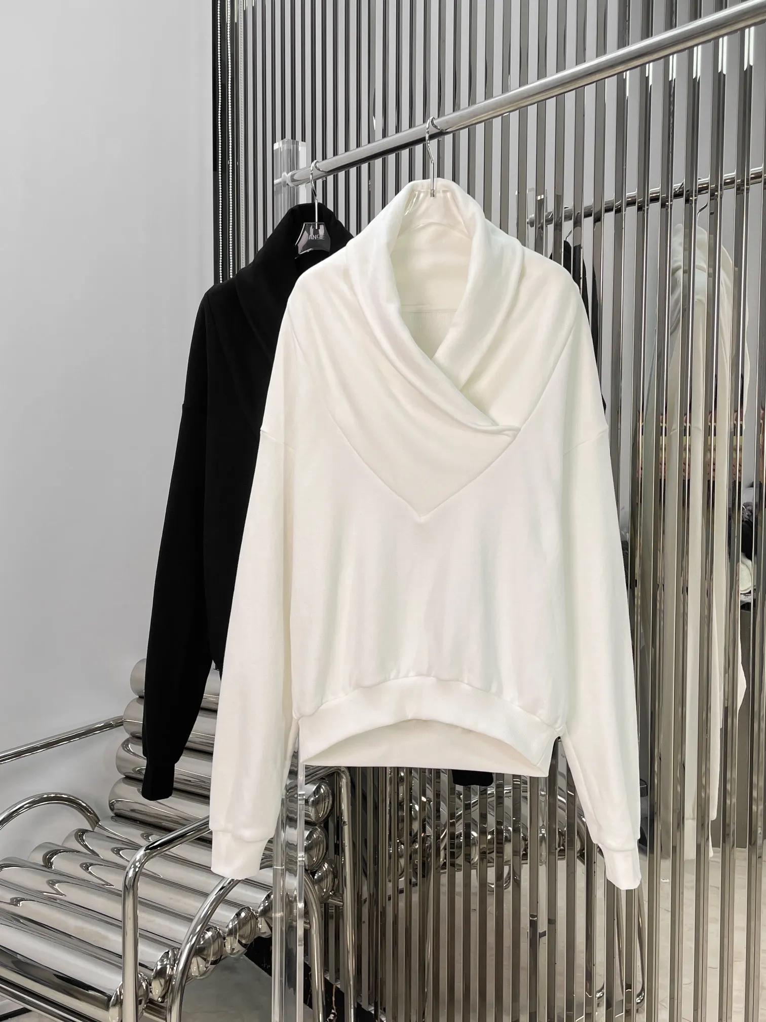 Fashionable high quality sweatshirt