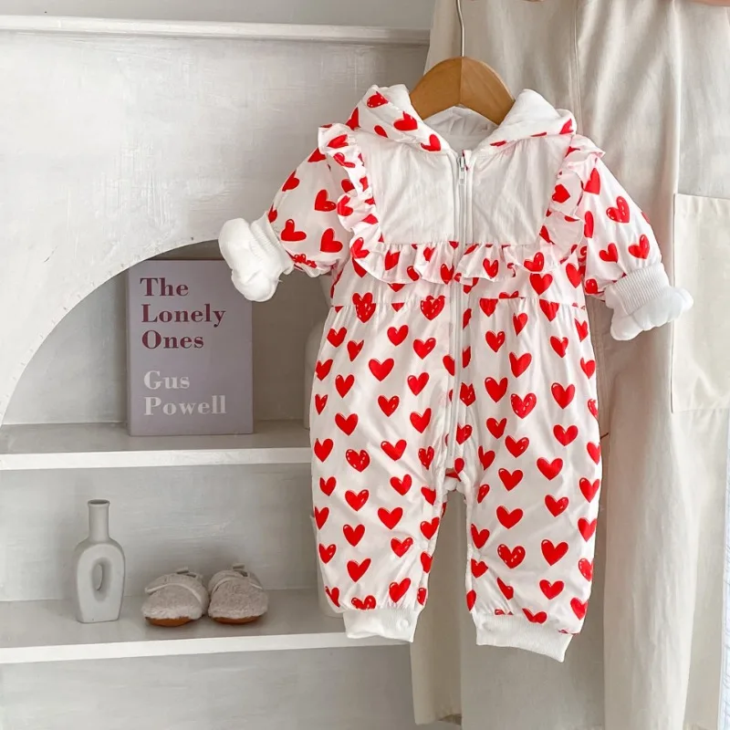 

2023 Winter baby girls rompers Fleece Lining Heart Printed Hooded jumpsuit Toddler thicken warm zipper one piece